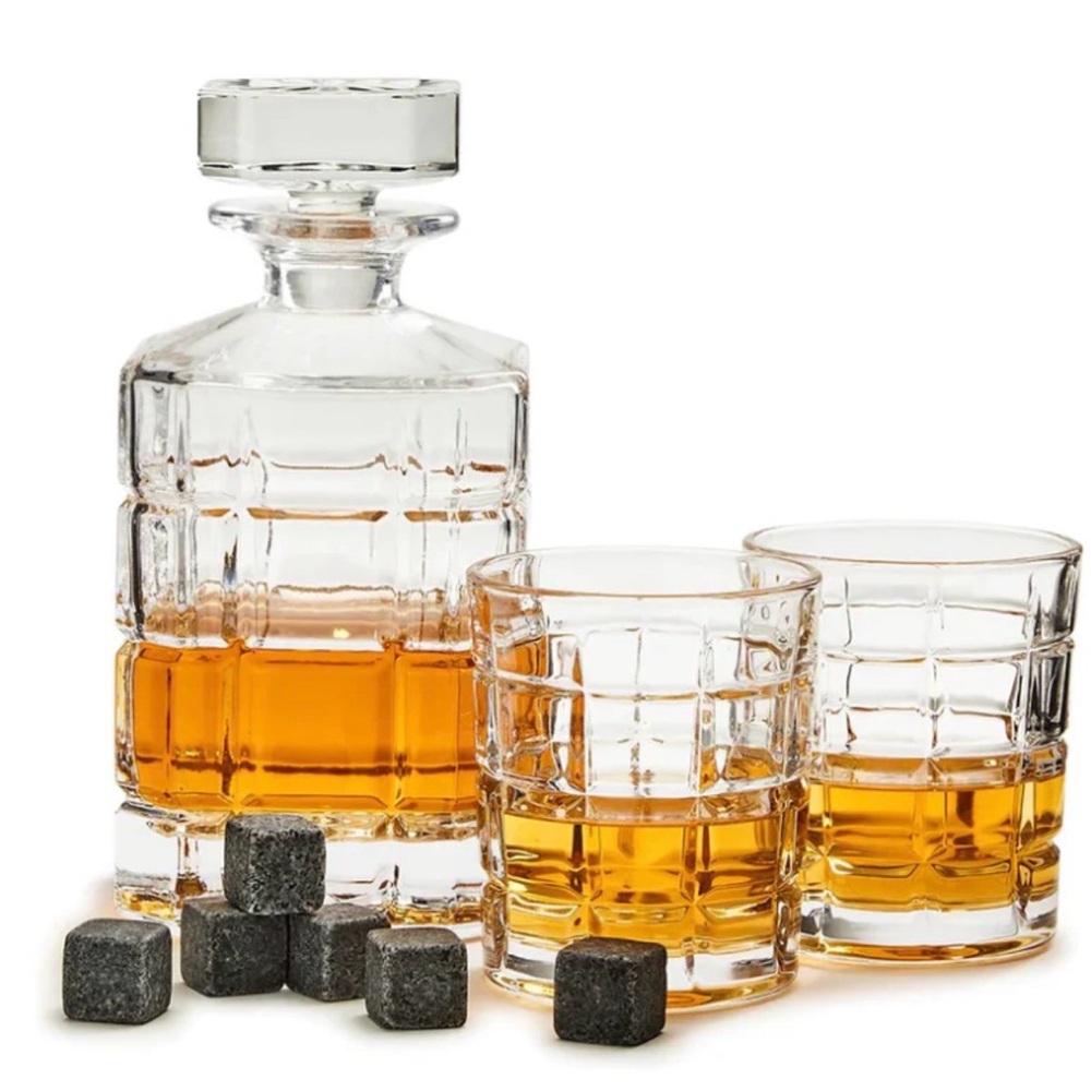 Elegant Glass Whiskey Decanter Set with Tumblers (Limited Edition)